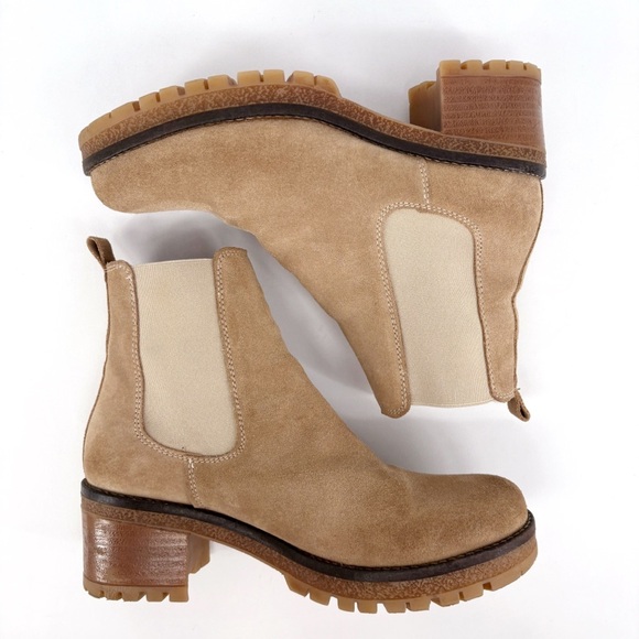 AVELLINI | Suede Leather Chunky Lug Sole Chelsea Boots in Tan | Sz 9 - Picture 6 of 13